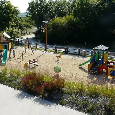 Nature Holiday's Domaine Du Pre - Officiel 4* La Chapelle-Hermier