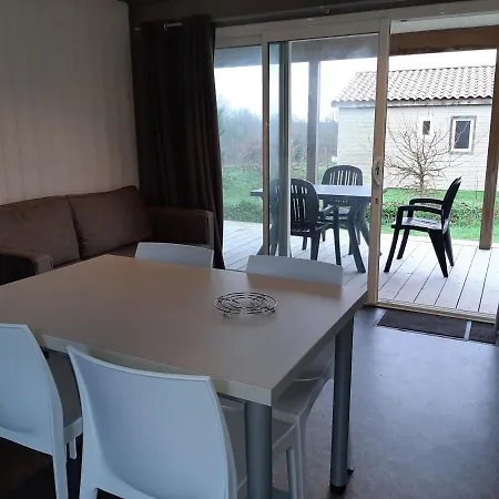 Kemping Nature Holiday's Domaine Du Pre - Officiel 4*